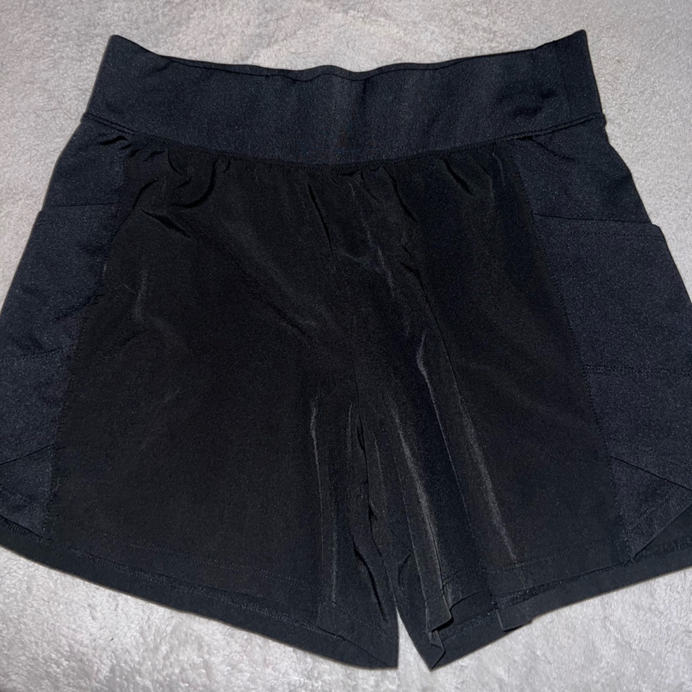 TEK GEAR dry-tek shorts, has pockets
